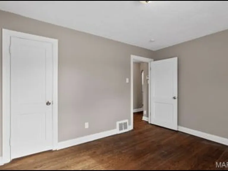 405 Estelle Ave — Photo 7