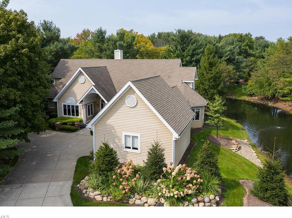 228 Lake Pointe Dr, Akron, OH 44333 Zillow