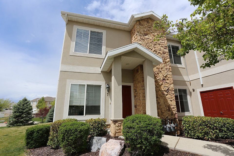 1st image of 1052 S Canyon Meadow Dr #1