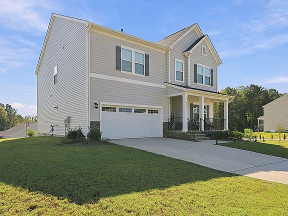 3rd image of 20 E Fountainhead Ln