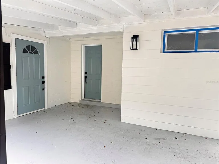 3205 E Shadowlawn Ave — Photo 2