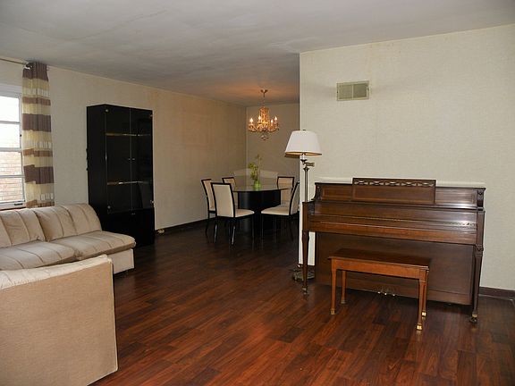 3rd image of 8329 Kedvale Ave