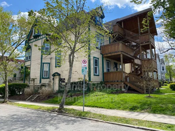 5730 Holden St APT 1, Pittsburgh, PA 15232