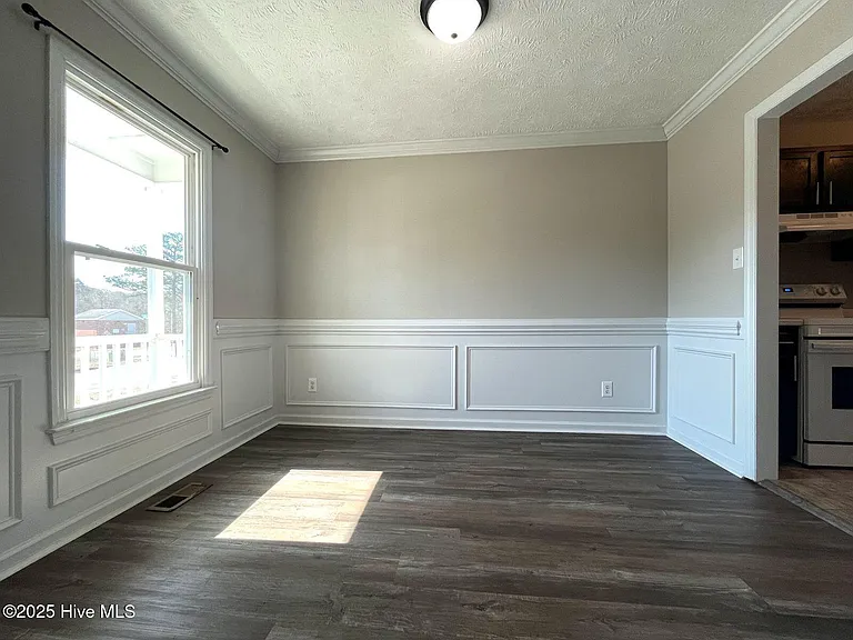 3544 Lubbock Dr — Photo 4