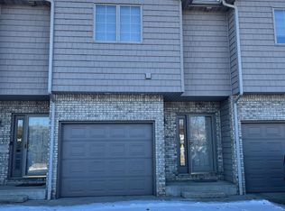 38 Northshore Dr, La Porte, IN 46350