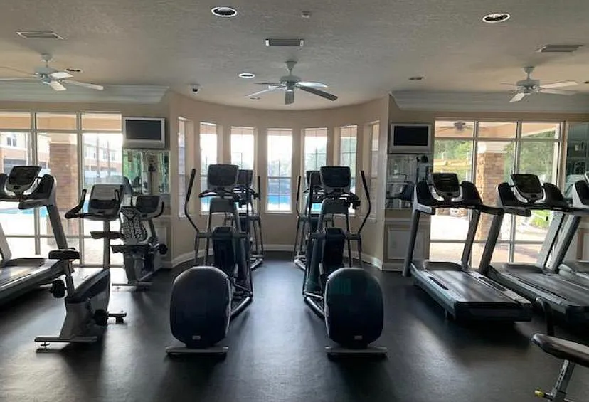 2 bed, 1360 sqft, $1,699 — Photo 3