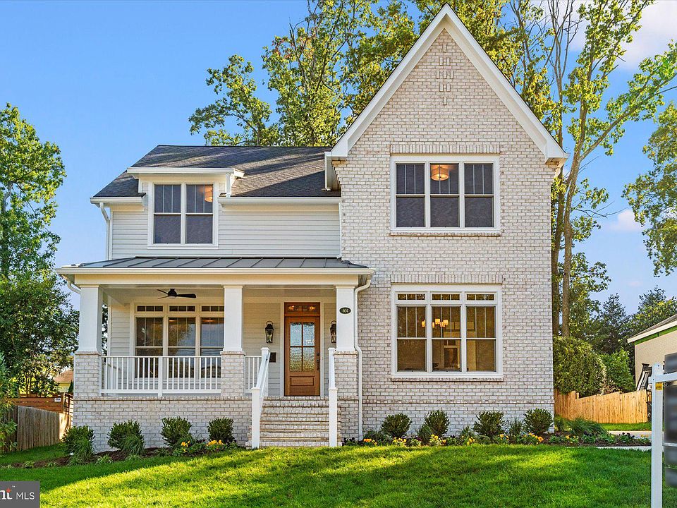 1st image of 604 Crestwood Dr