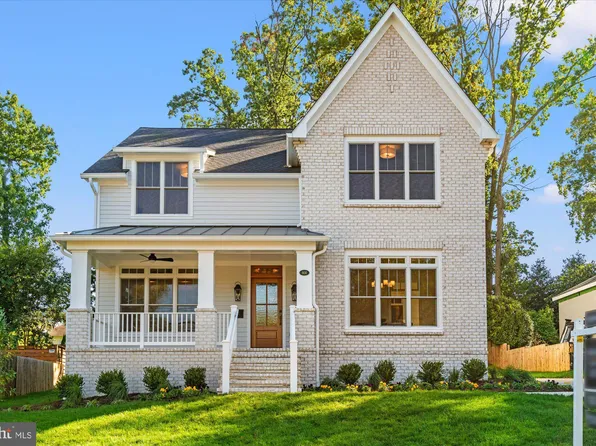 604 Crestwood Dr, Alexandria, VA 22302