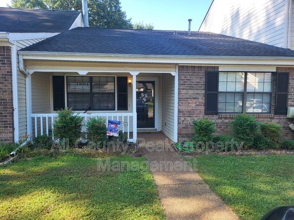1322 Greenbrook Ln