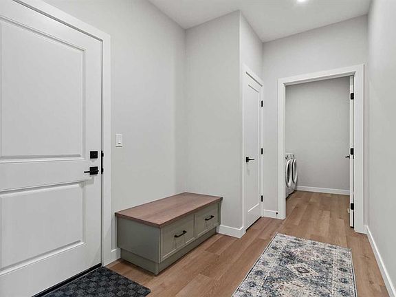3rd image of 4922 S Beardsley Ave