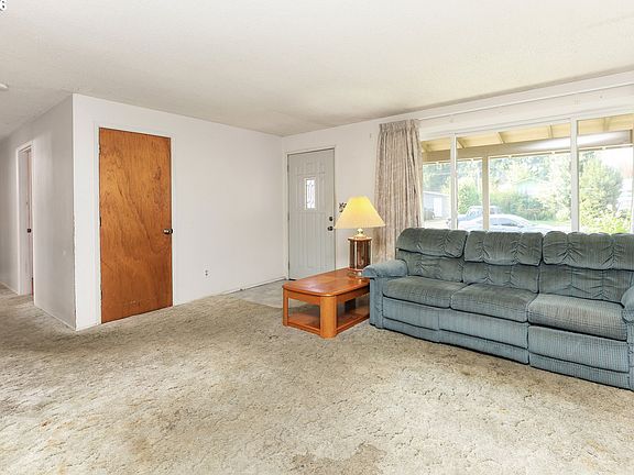 5th image of 5989 G St