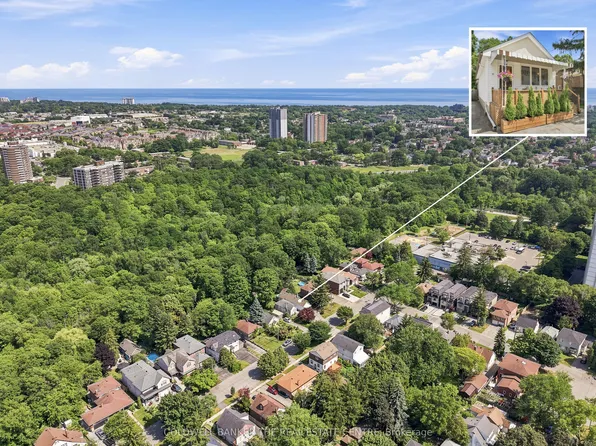 15 Presley Ave, Toronto, ON M1L 3P4
