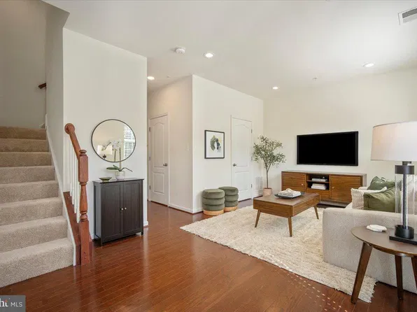13233 Guilford Run Ln, Silver Spring, MD 20904