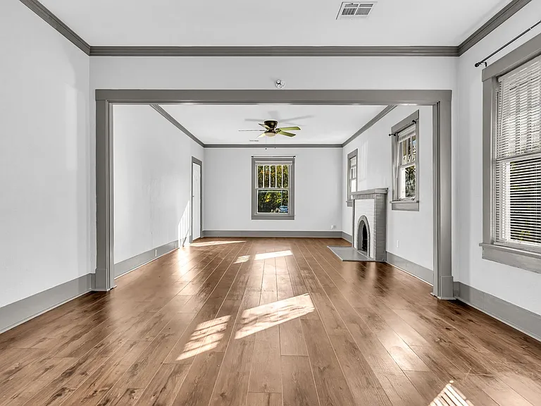 1211 Stanley St SW — Photo 4