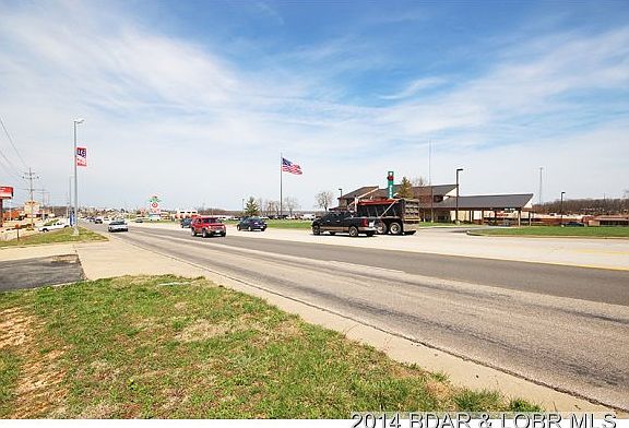 4th image of 3855 Osage Beach Pkwy