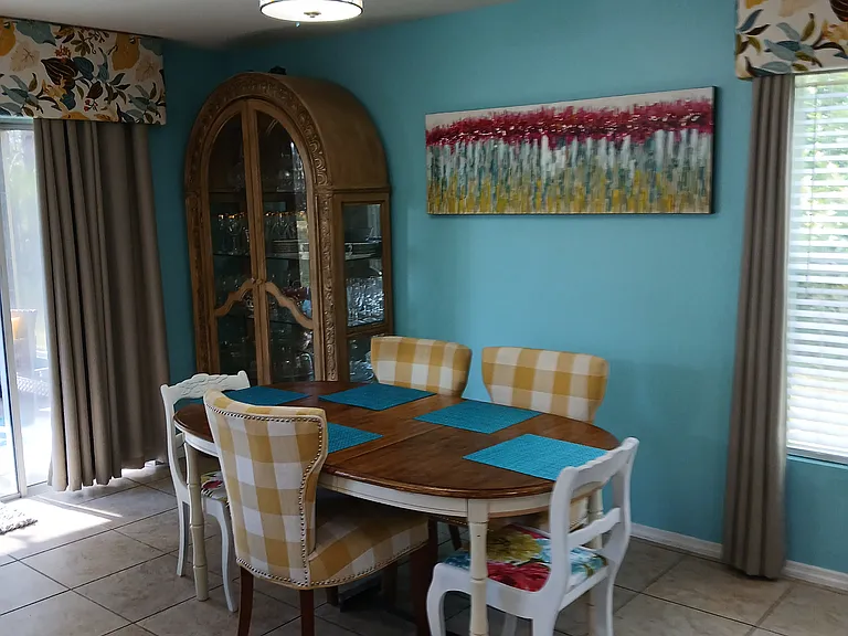 1840 Strathmore Cir — Photo 2
