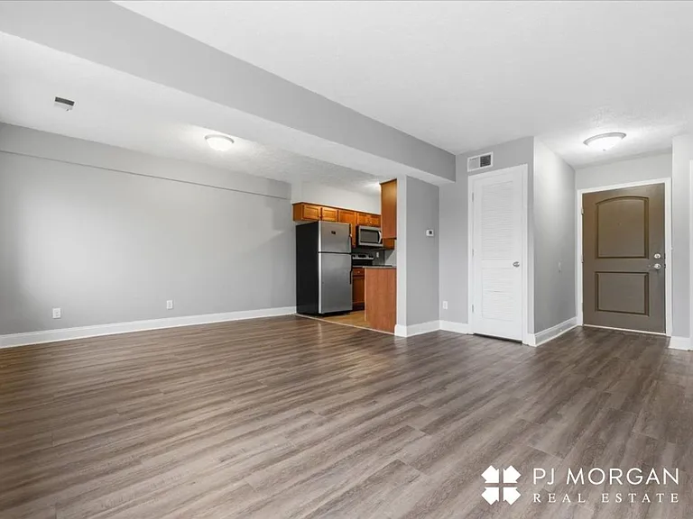 Mill Pointe — Photo 3