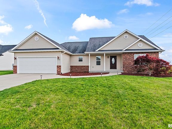 2nd image of 3904 Peach Tree Dr