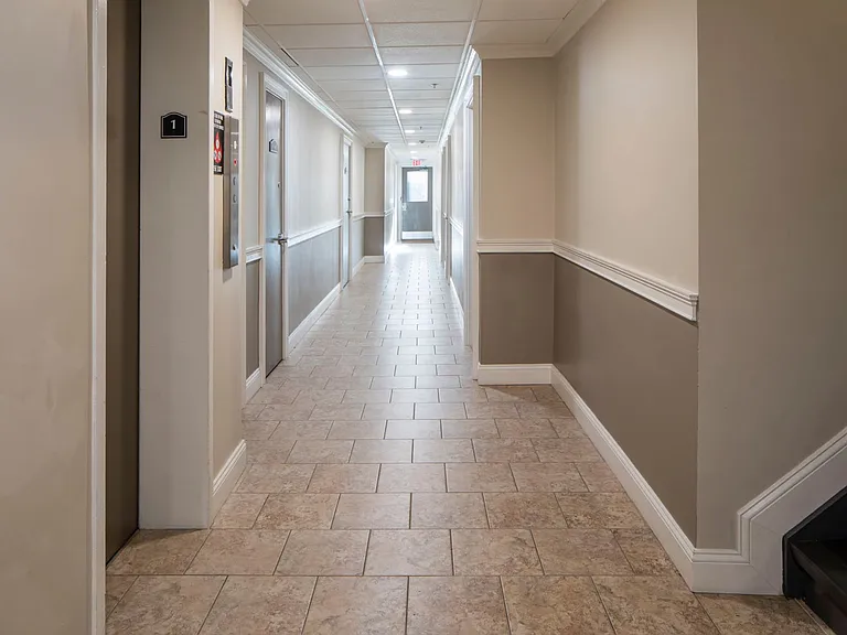 30 Euclid Ave — Photo 14