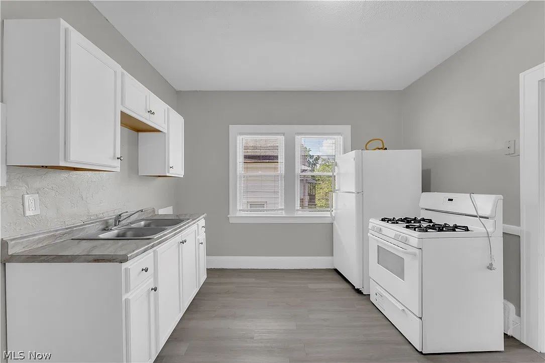 3652 E 153rd St — Photo 3