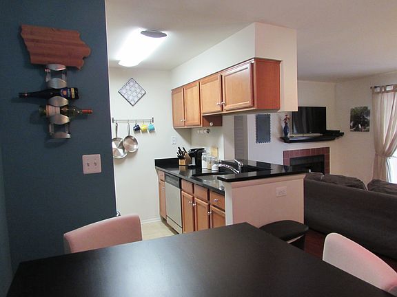 4th image of 1732 Ascot Way Unit G