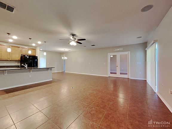 4th image of 65 Virginia Ave