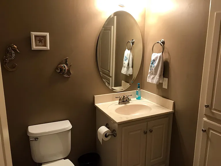 207 Gladstone Way — Photo 34