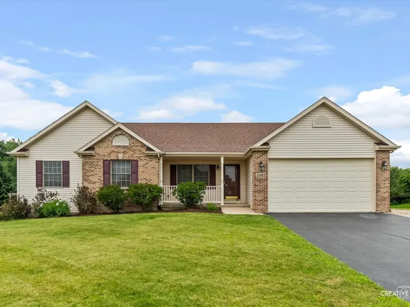1403 Prairie Wind Dr, Sandwich, IL 60548