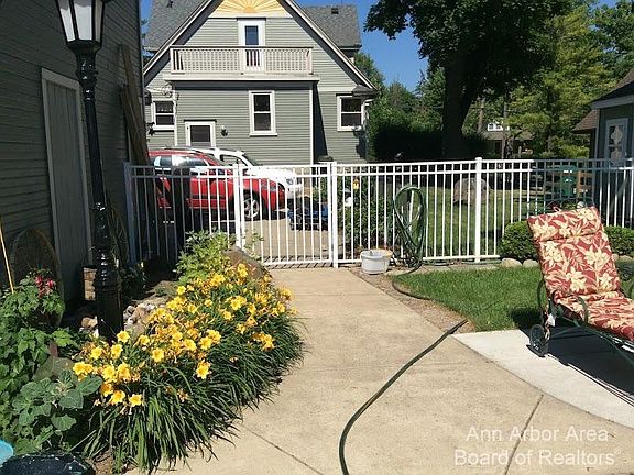 5th image of 214 S Ann Arbor St