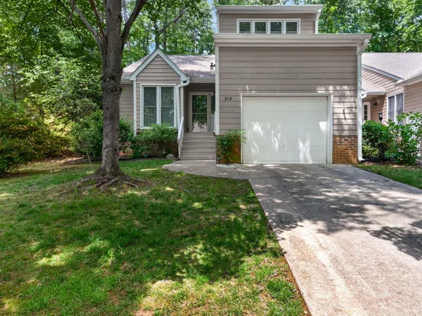 212 Chimney Rise Dr, Cary, NC 27511