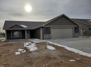 1620 Hurst Castle Rd, Saint Cloud, MN 56303