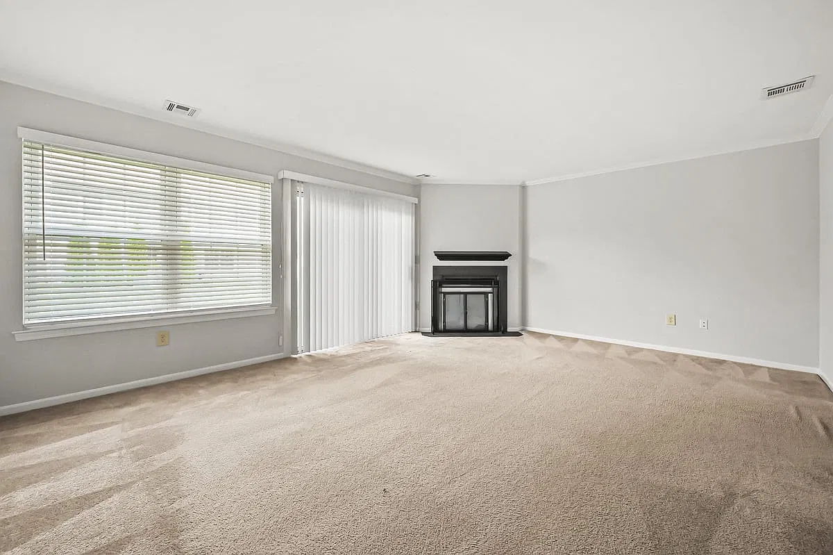 2 bed, 1.5 bath, 1216 sqft, $2,750 — Photo 4