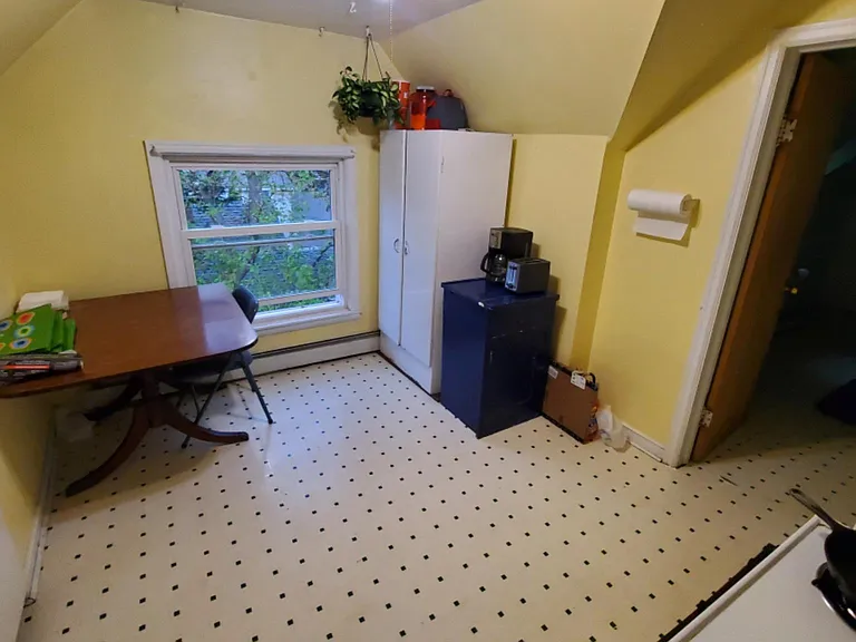 649 Erie St SE #5 — Photo 6