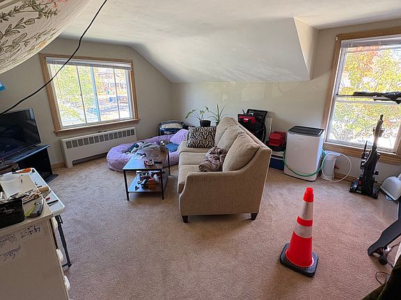 5th image of 69 E King St #2