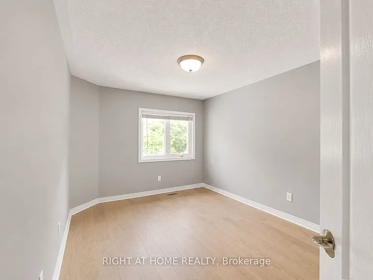 2233 Rockingham Dr — Photo 24