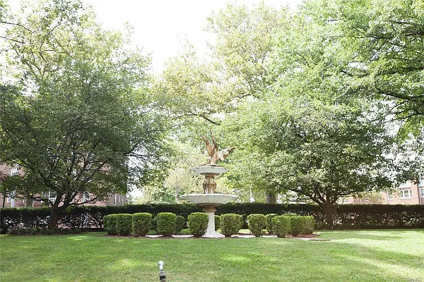 Sold by Benjamin Realty Since 1980 | media 2