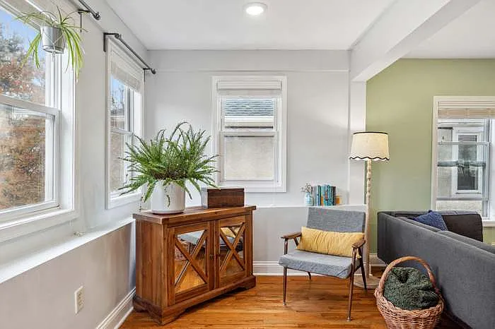 2 bed, 1268 sqft, $2,100 — Photo 3