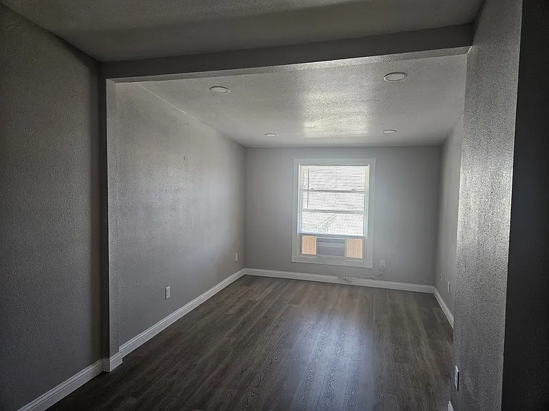53 E Sherman St #10 — Photo 6