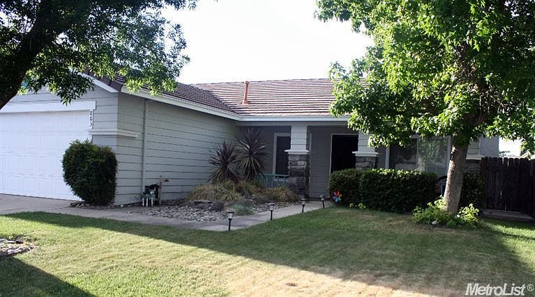 1st image of 803 Prairie Dunes Dr