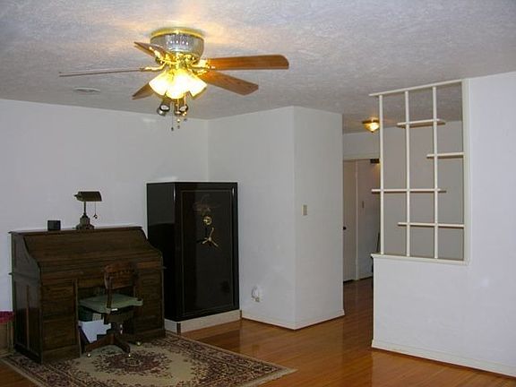 5th image of 4680 Baywood Ln