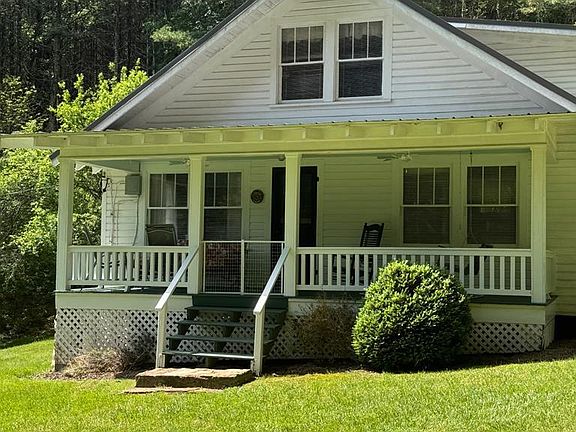 2nd image of 1190 Sutphintown Rd