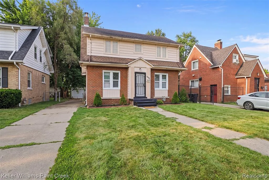 3 bed, 1.0 bath, 1409 sqft, $1,600 — Photo 2