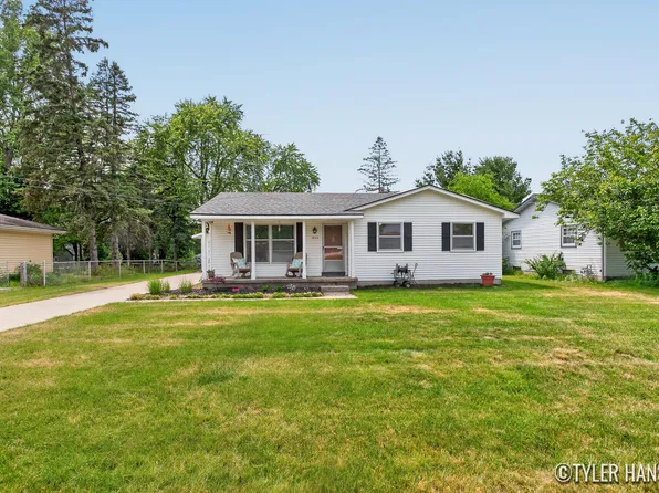 3923 Jupiter Ave NE, Grand Rapids, MI 49525