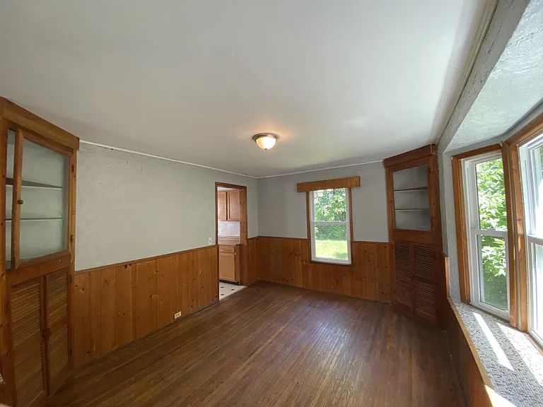 122 Hobart St — Photo 5