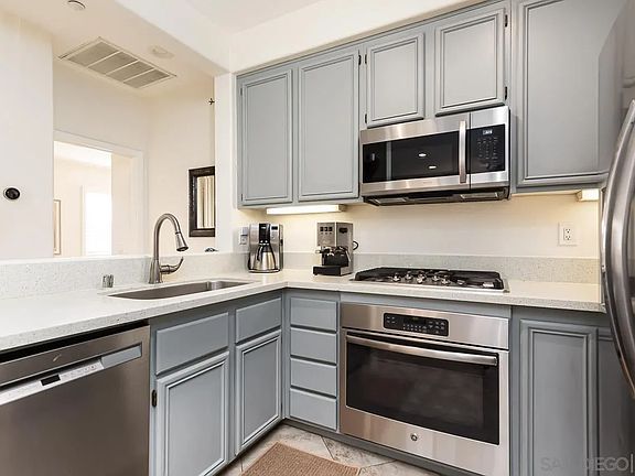2nd image of 13325 Calle Del Campo Unit 4