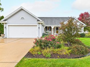 8201 S 35th St, Franklin, WI 53132