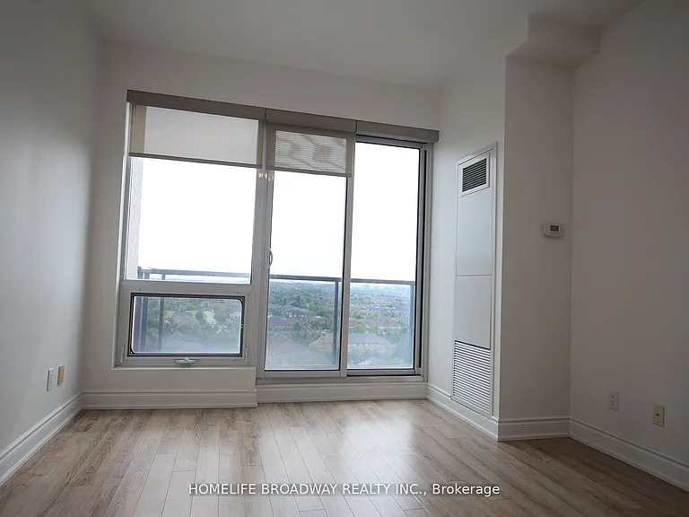 9090 Yonge St #1606B — Photo 5