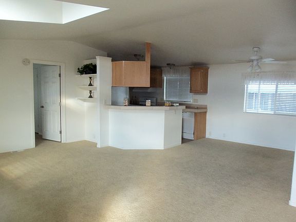 3rd image of 999 S Santa Fe Ave Space 32