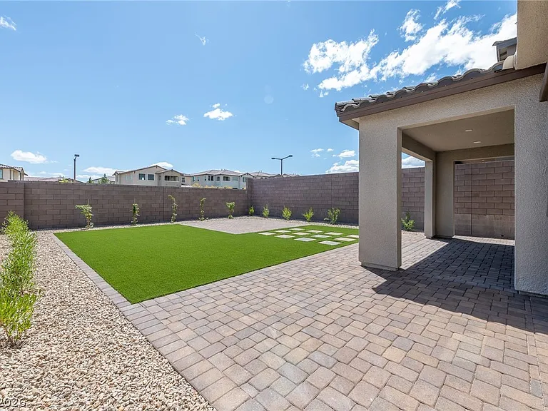 12059 Arrebol Ave — Photo 9