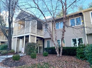 5 Troon Ter, Clinton Twp, NJ 08801